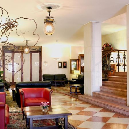 Astoria Hotel Italia Удине Экстерьер фото