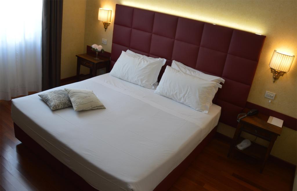 Astoria Hotel Italia Удине Экстерьер фото