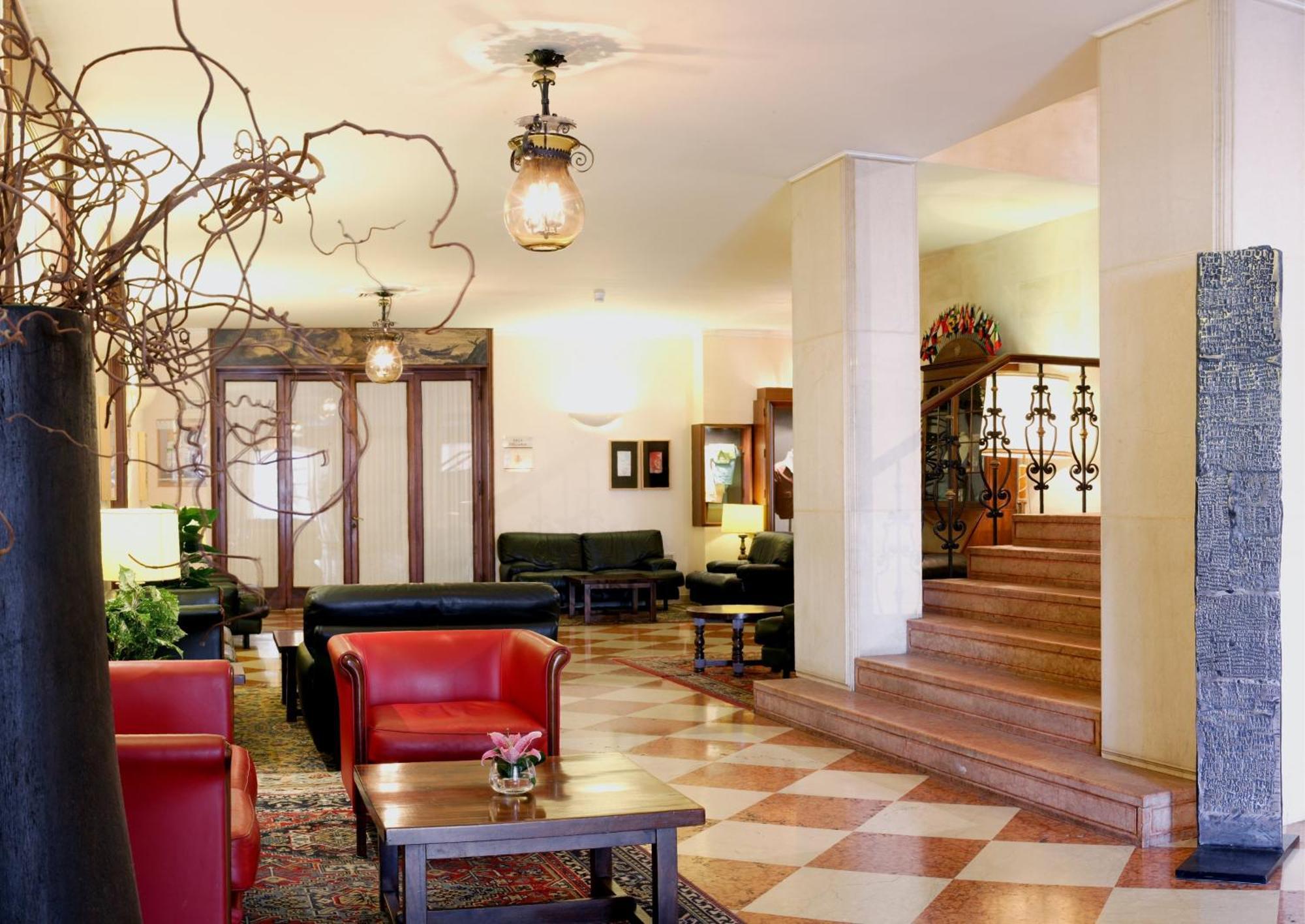 Astoria Hotel Italia Удине Экстерьер фото
