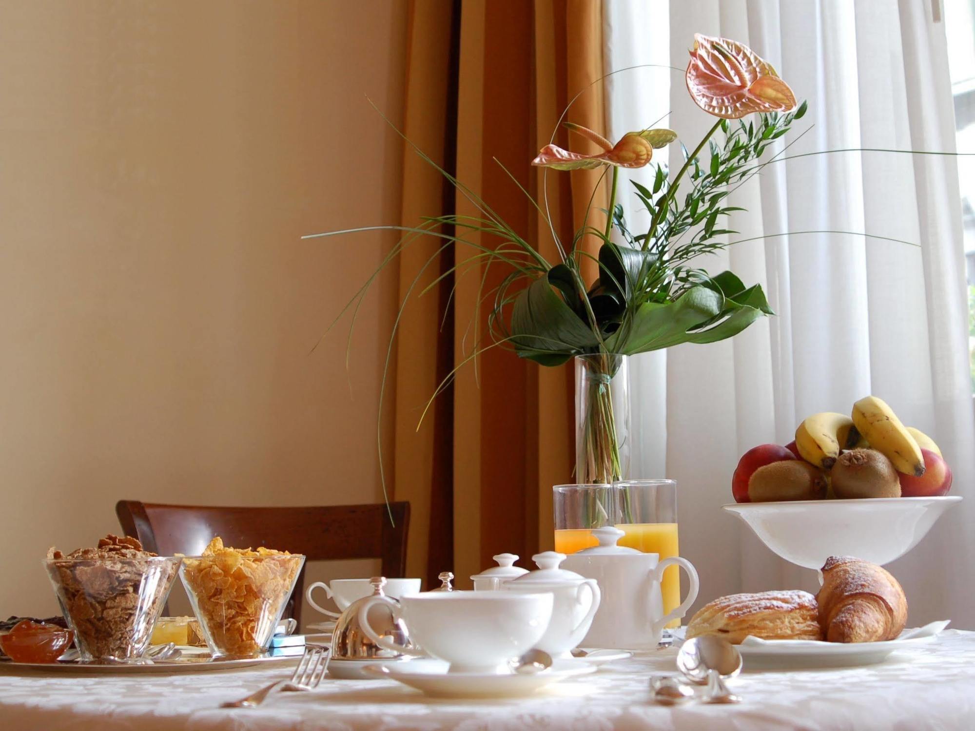 Astoria Hotel Italia Удине Экстерьер фото