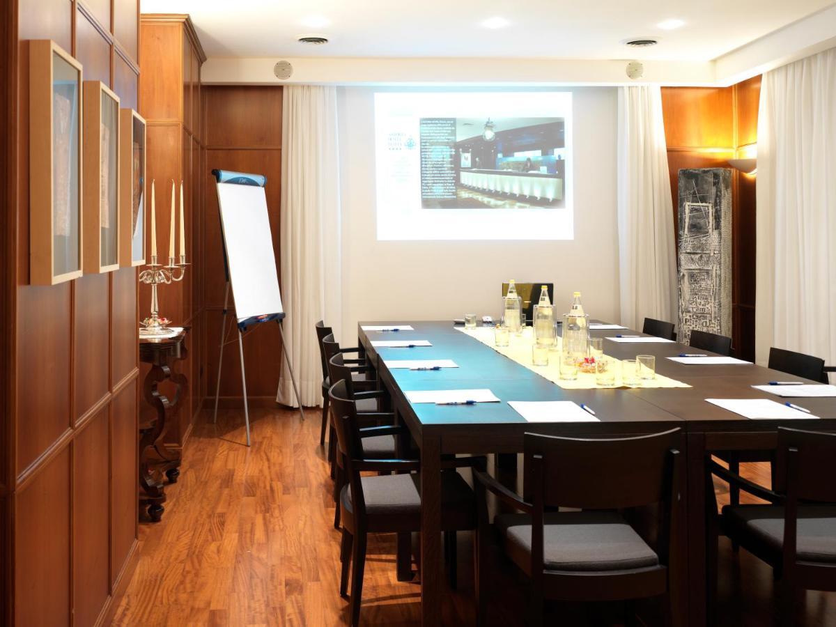 Astoria Hotel Italia Удине Экстерьер фото